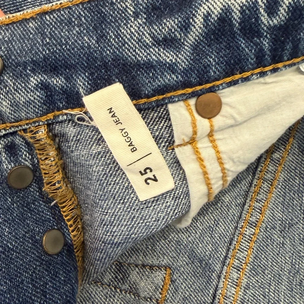 PacSun Distressed Denim Shorts Baggy Jean Medium Wash